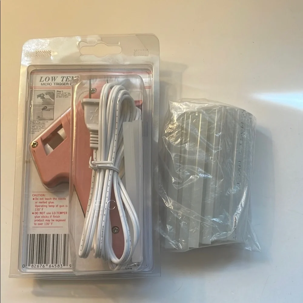 Darice Pink Mini Glue Gun - Picture 3 of 3